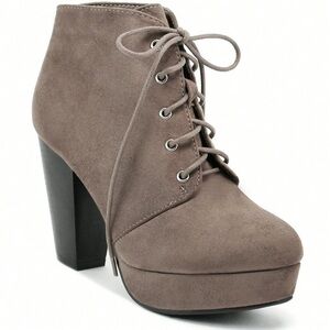 Brand New .. Never Worn .. Forever 21 Taupe Lace-Up Heeled Boots